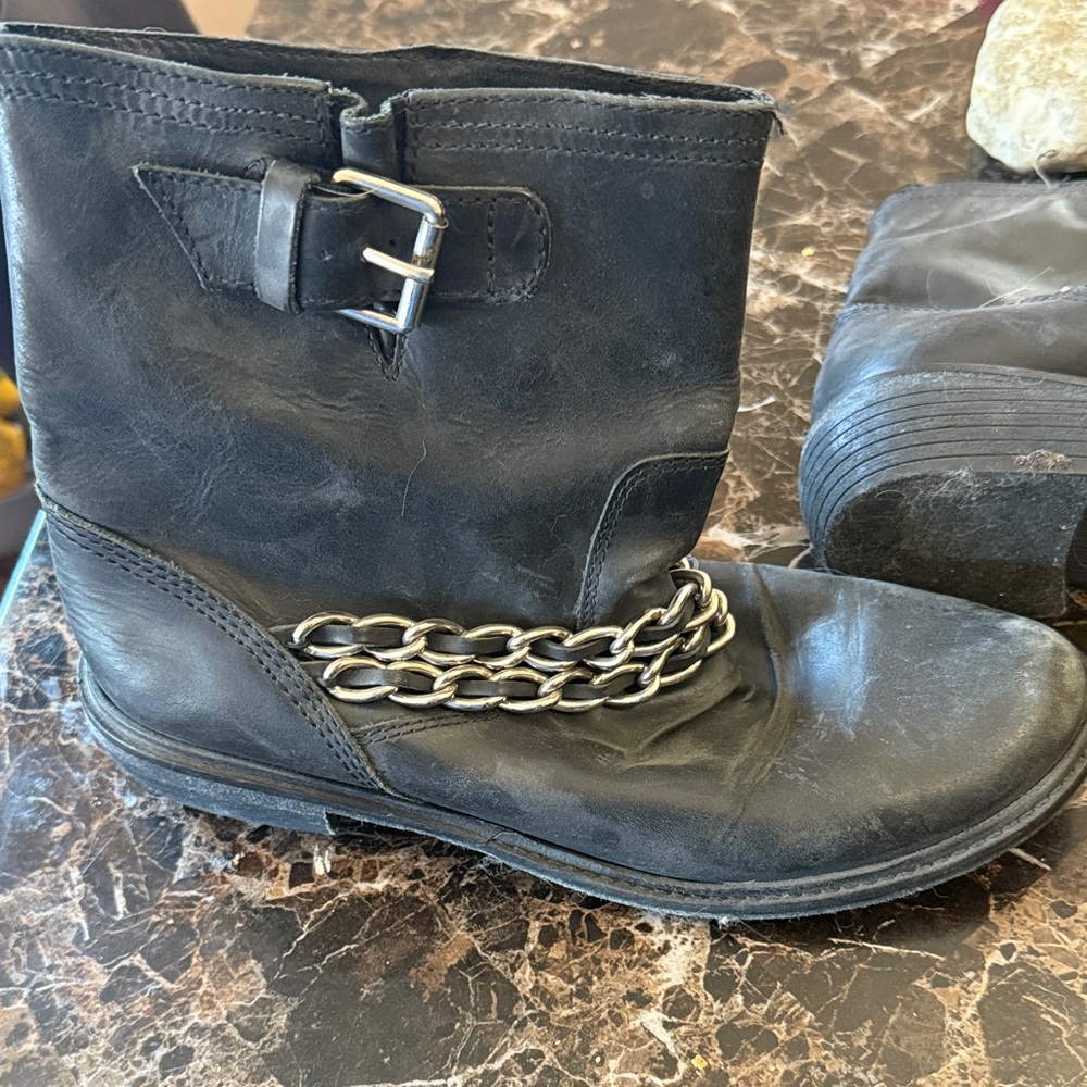 MIA Black Heeled Boots with Chain Detail